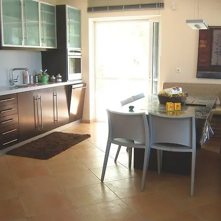 Luxury Flora Kiparissia Villa