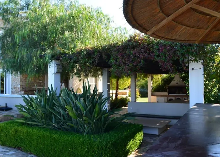 Luxury Flora Kiparissia Villa *