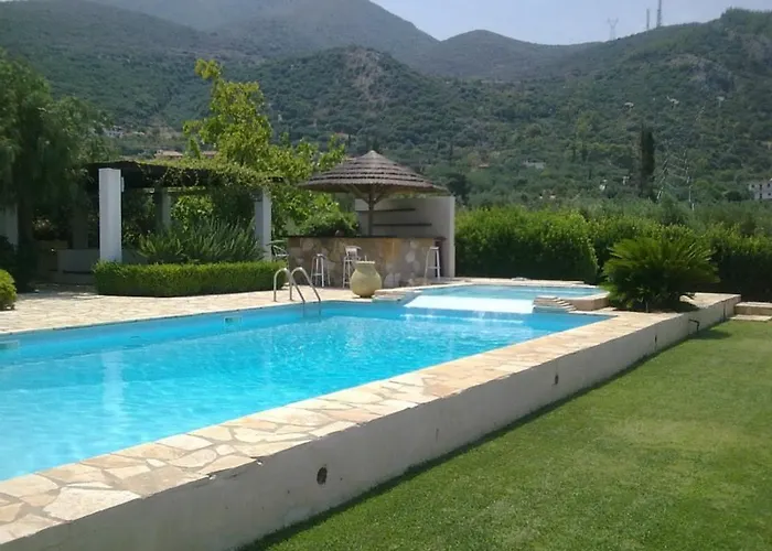 Luxury Flora Kiparissia Villa Kyparissia