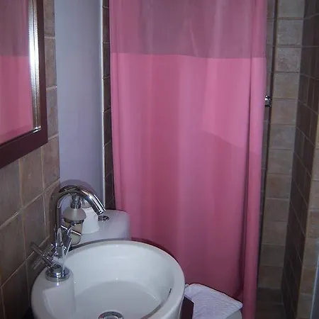 Luxury Flora Kiparissia קיפריסיה