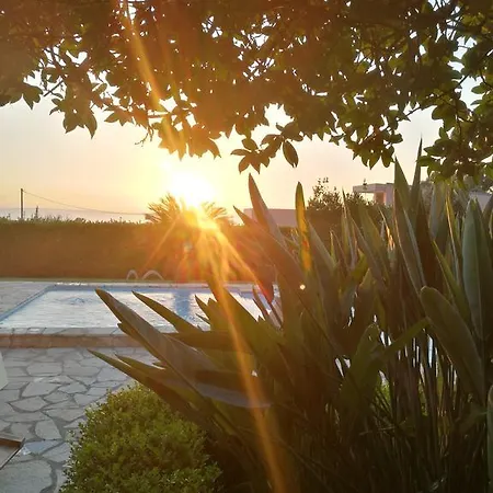 וילה Luxury Flora Kiparissia *