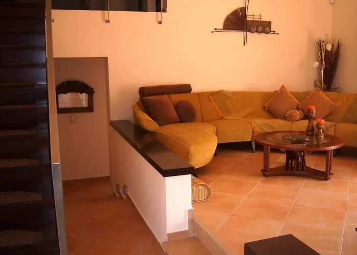 Luxury Flora Kiparissia Kyparissia