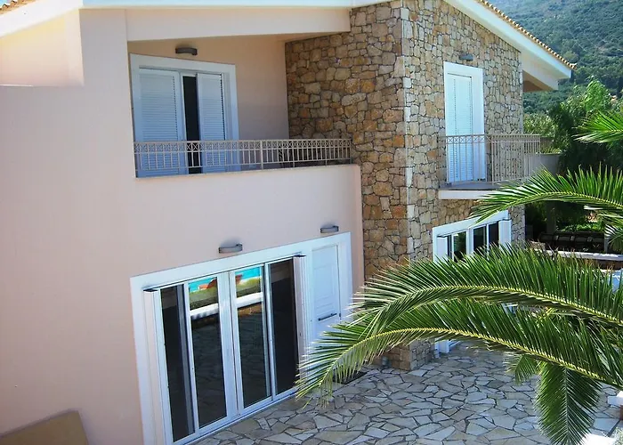 Villa Luxury Flora Kiparissia *